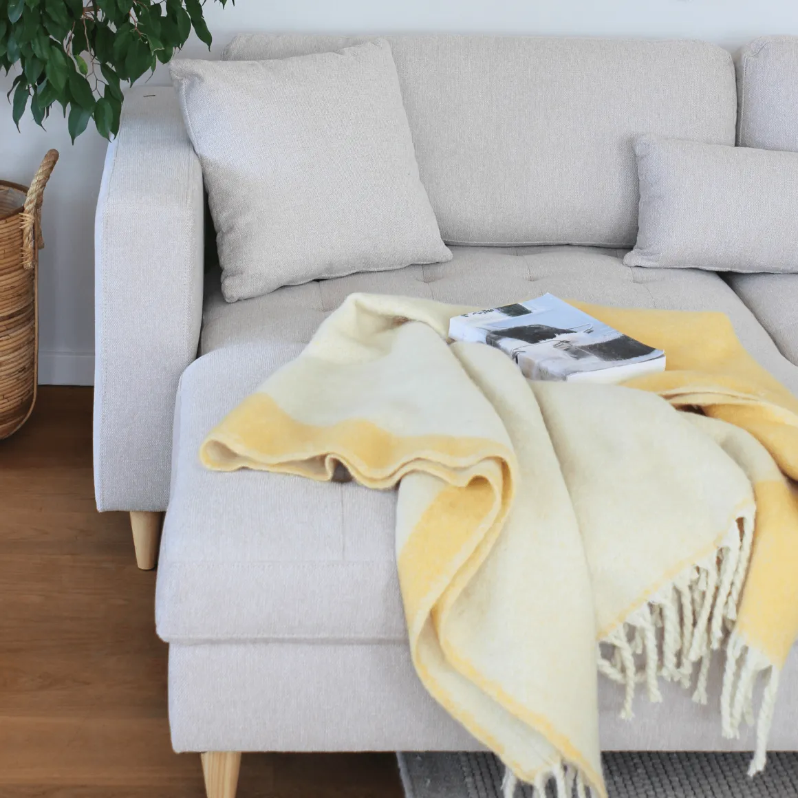 Brandy - Højrevendt og venstrevendt vendbar chaiselong sofa beige - L: 290 x D: 96 x H: 80 cm
