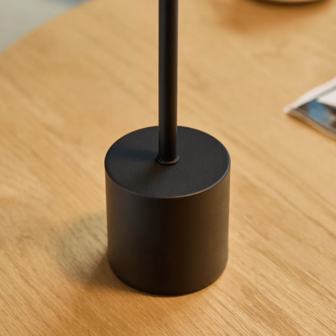 Elvis LED bordlampe sort