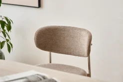 Lucinda spisebodsstol i chrome med sand tekstil