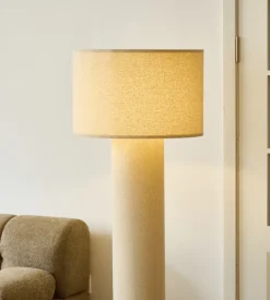 Mariah gulvlampe med lampeskærm i linned 145 x 50 cm