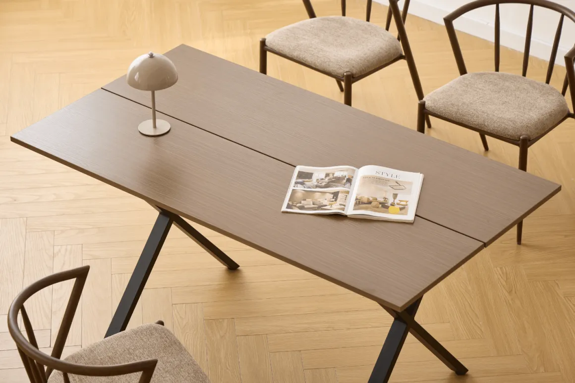 Marly Plankebord i røget egetræsfiner 150x80x75 cm