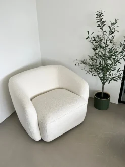 Melisa - lænestol i hvid boucle B: 92 D: 84 H: 66 cm
