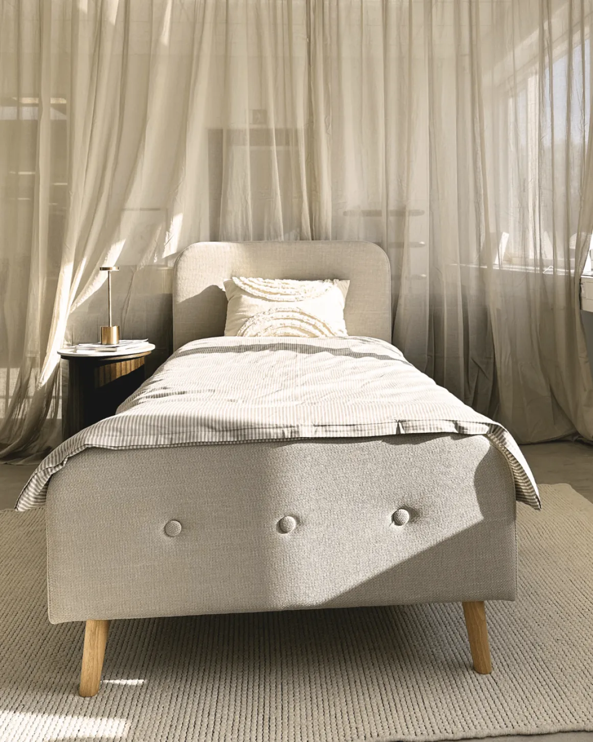 Premium Christian seng i beige 90x200 cm inkl. sengelameller og madrasser